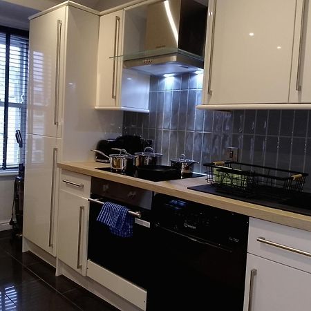 17 South Street Top Flat Скарборо Экстерьер фото