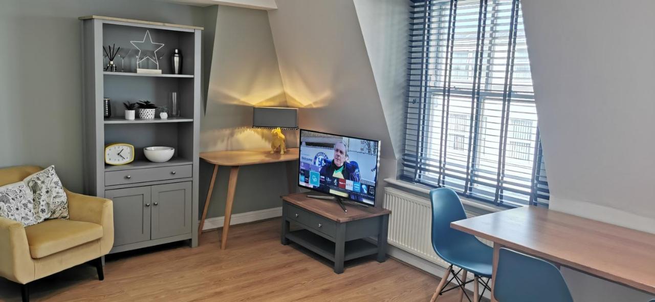 17 South Street Top Flat Скарборо Экстерьер фото